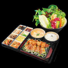 LUNCHサンパ定食18種類から選択 !!