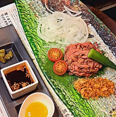 【成しま名物】ユッケバーグ