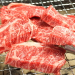 仙台牛のA5和牛をお得な価格でお楽しみ頂けます。炭火でじっくり、お好みの焼き加減でどうぞ♪