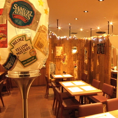 レトロ＆ポップな店内☆買い物帰りのお食事やデートに大人気です♪