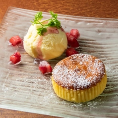  バスクチーズケーキ　アイス添え