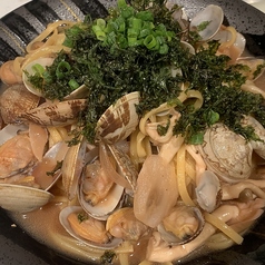 アサリと焼きバラ海苔の和風梅肉パスタ