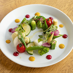 彩り野菜のカラフルサラダ仕立て