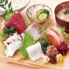 鮮度抜群！刺身定食♪味噌汁・香の物付き☆
