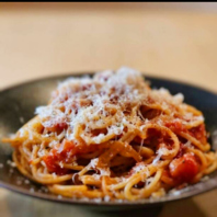 地方食材の魅力を都会的センスで昇華した一皿