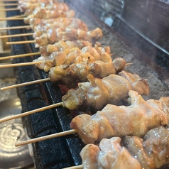 串は一本一本手打ち,炭は備長炭を使用!