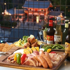 京都一のロケーションでBBQが進む豊富なドリンクが自慢
