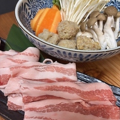 愛知県産やまとんのガラ炊き豚鍋