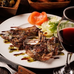 骨つきラム肉の香草焼き