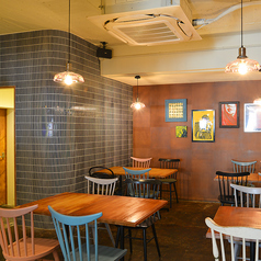 ゴールデンチキン GOLDENCHICKENの雰囲気3