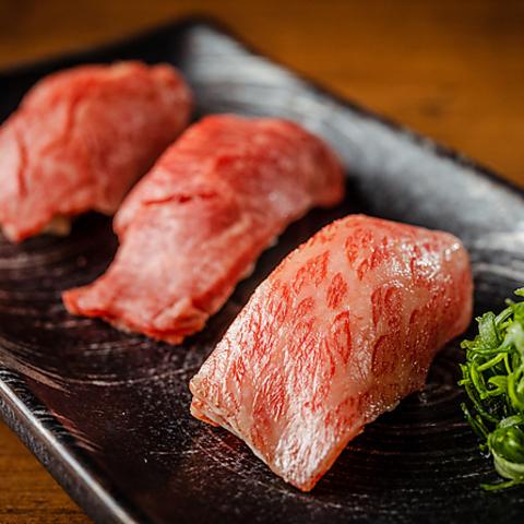 日本だから生まれた「牛肉×寿司」 新たな発想で生み出される、極上の肉の寿司を。