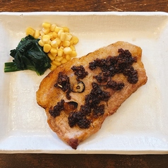 旭川産笹豚ガーリックステーキ