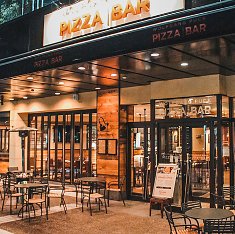 EtMO pbN WOLFGANG PUCK ԍA[NqYX