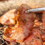 鮮度抜群のホルモンを七輪炭火焼肉でじっくり焼いてお召し上がりください！お酒とも相性抜群！