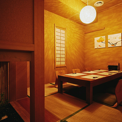 ■掘りごたつ個室■~8名様までご利用可能な落ち着きのあるコンセプト和室で親しい方と、周りを気にせずプライベートな空間でゆっくりとお酒とお料理をお愉しみいただけます。【接待、慶事、同伴でのご利用に◎】
