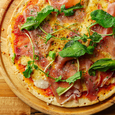 生ハムとルッコラのpizza