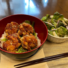 台湾風唐揚げ丼