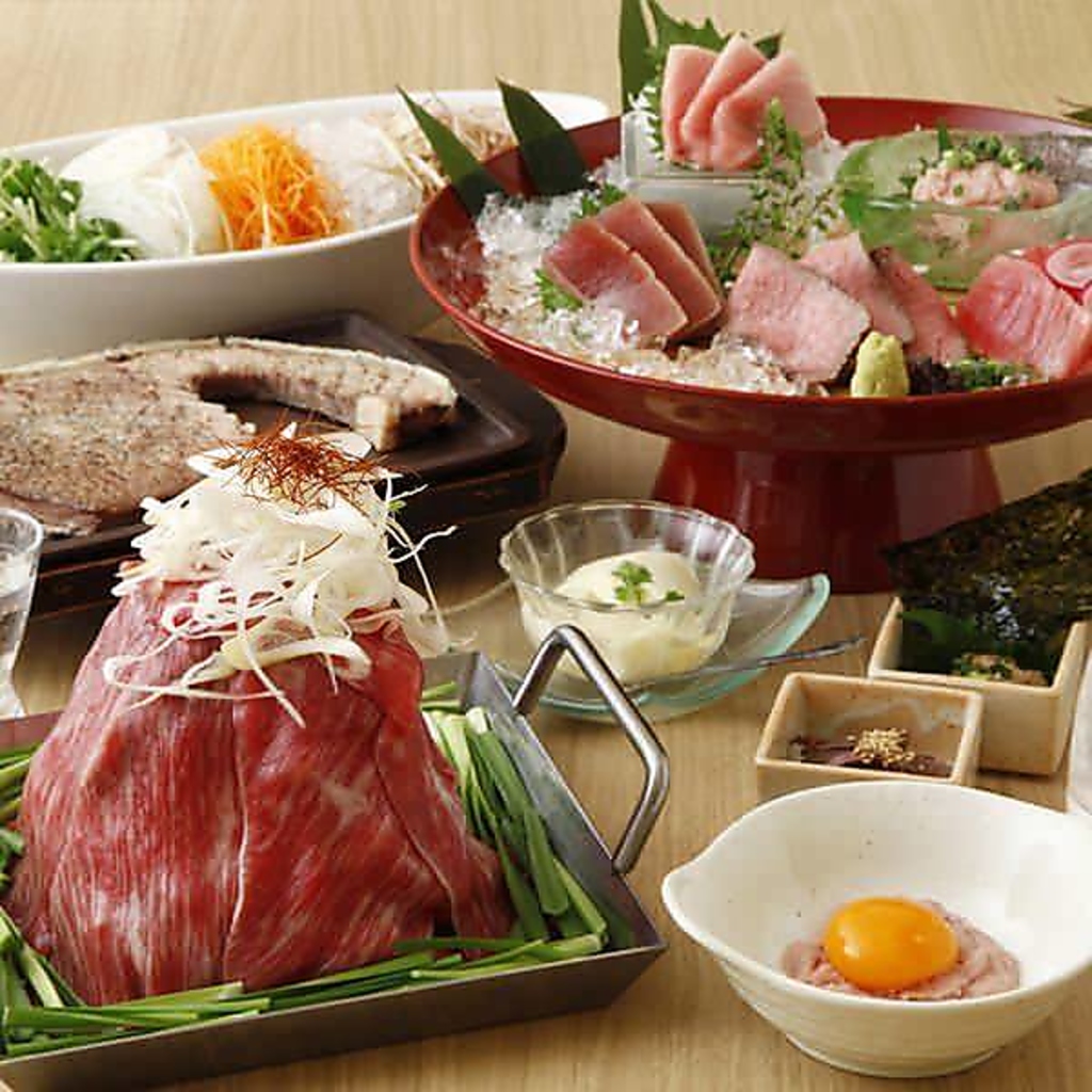 2時間飲み放題＋お料理8品付きコースは3980円～。お得なクーポンもご用意ございます。