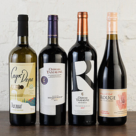 各国のワインをグラスで多数ご用意しております。