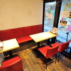 2～6人でゆったり楽しめるテーブル席をご用意◎ご友人や会社の同僚との飲み会に是非♪