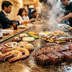 新天地公園すぐの好立地で、お店を丸ごと贅沢に貸し切っての宴会はいかがでしょうか。周囲を気にせず、旨い酒と自慢の肉料理を存分に堪能いただけます。打ち上げや歓送迎会など、特別な日の一体感を演出します。人数やご予算など、まずはお気軽にご相談ください。