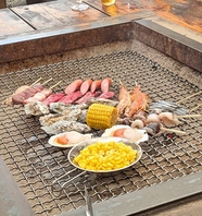 牡蠣以外にも海鮮やお肉なども充実しております！