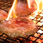 仙台名物の熟成牛タン焼きです。下味を付けた牛タン焼きをお召し上がり頂けます。南蛮味噌と相性も◎