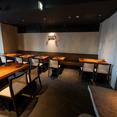 友人同士の飲み会や女子会にぴったりのテーブル席◎