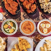 焼きたて絶品ナン！濃厚インドカレーで至福のひと時を。