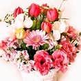 大切な人に花を贈ろう！「わん」がお手伝いします。お客様の代わりにお花をご用意いたします。歓迎会、送別会、記念日など様々なシーンでご利用ください。詳しくは、店舗までご連絡ください。  