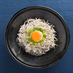 釜揚げしらす、温玉丼