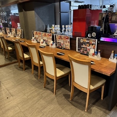 4名様用のテーブル席です