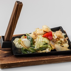 鉄板! キャベツとホルモン炒め