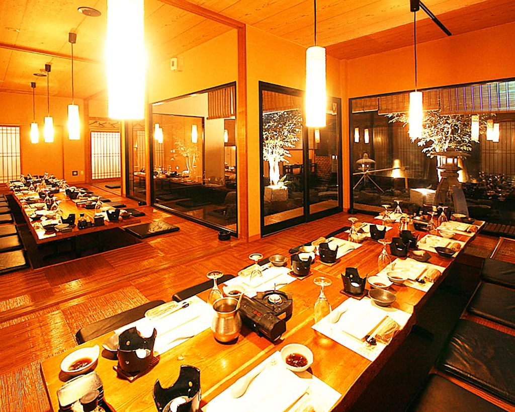 全席完全個室!!!!池を眺めながらお食事できるお部屋多数有り◎　空間を丸ごと愉しみたい…