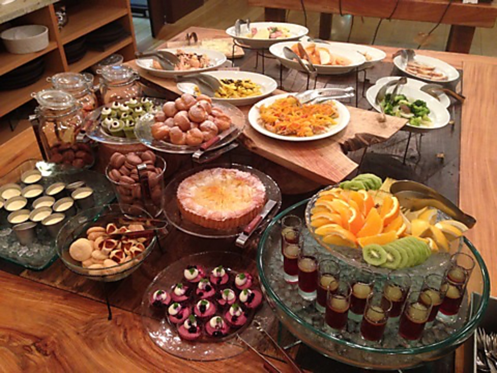 静岡新聞最上階にある、本格ビュッフェレストラン◎イタリアンベースのお料理をご提供します！