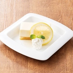 はちみつレモンのレアチーズケーキ