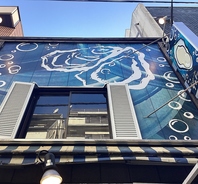 フォトジェニックなオシャレ空間でお食事を♪