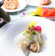 旬の食材と地産地消にこだわった料理を絶景とともに！