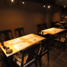 【テーブル：4名様×2卓】