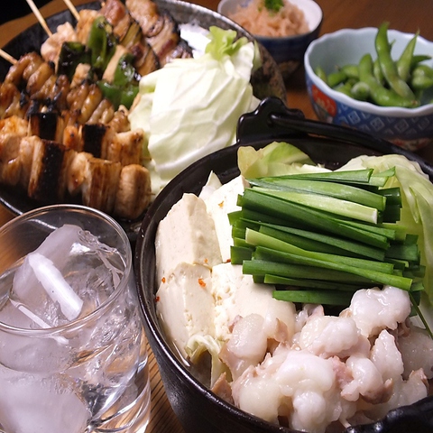 松山では希少な“関東風串焼”の老舗。もつ鍋と関東風串焼きで宴会もできます♪