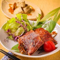 《葉の間名物の春巻がおすすめ》