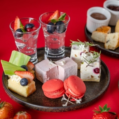 The Living Room with SKY BAR 三井ガーデンホテル名古屋プレミア18Fのコース写真