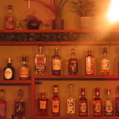 美味しい料理とお気に入りのドリンクで、楽しい夜を