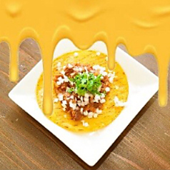 ポーク・ケセディーヤ（コーン／フラワー）