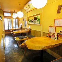 4名様まで入れるテーブル席をご用意しております