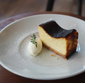 料理メニュー写真&nbsp;バスクチーズケーキ