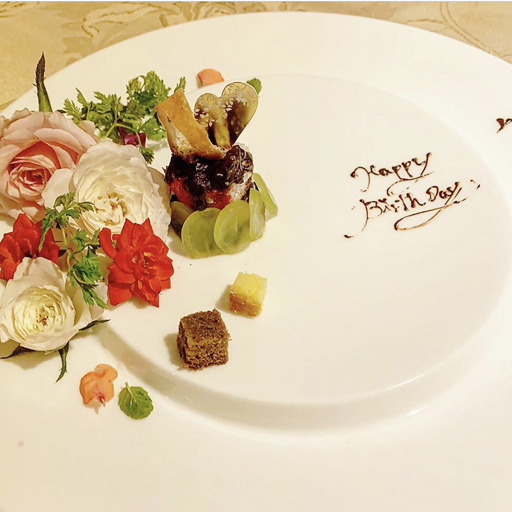 大切な方へのお祝いや、感謝を込めて。バースデープレート。