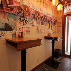 【※立ち飲み席】ふらっとご利用いただける2名用の立ち飲み席を多数ご用意！お仕事帰りや友人同士の飲み会にご利用ください！