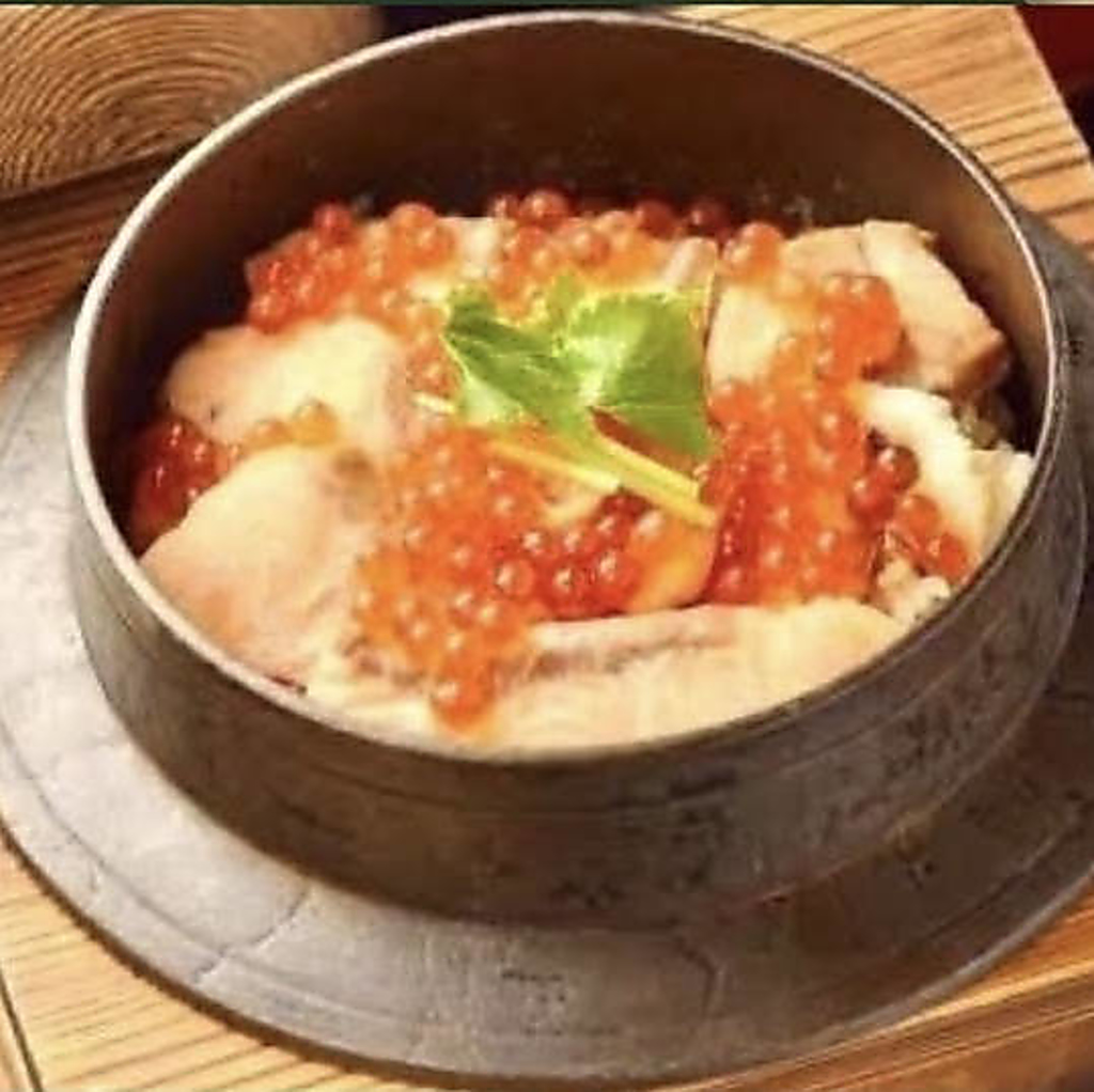仙台名物のはらこ飯も人気の一品！！自家製出汁で炊き上げたオススメメニューです☆