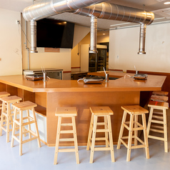 【デートやお仕事帰りに】カウンター席はデートでのご利用にオススメ♪お一人様も大歓迎です！